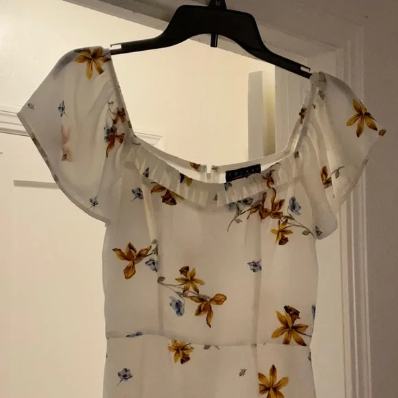 Floral White Dress - Picture 2 of 5